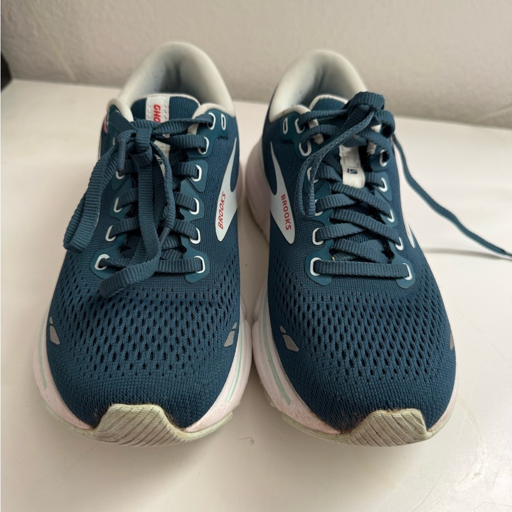 Brooks Ghost 15 Women's Blue and White Athletic Shoes - Picture 3 of 8